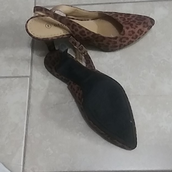 Heels - Picture 2 of 5